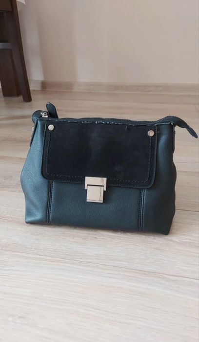 Torebka damska czarna na ramie