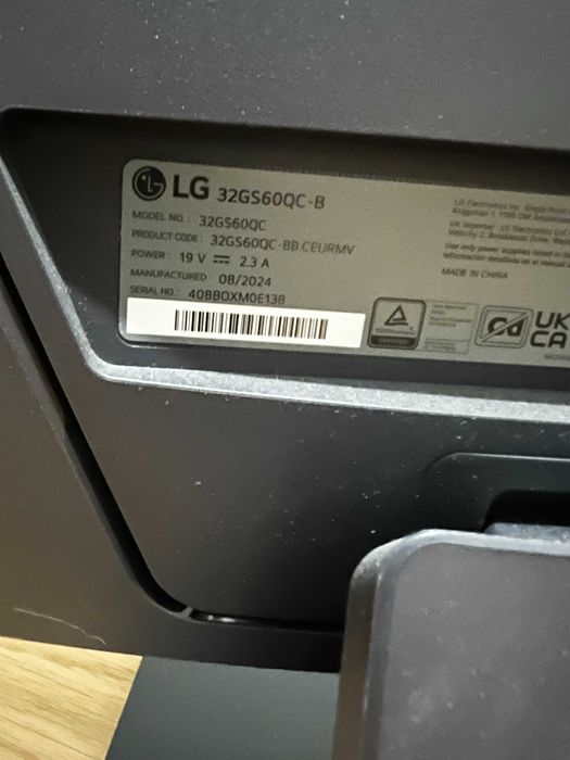 LG 31.5" UltraGear 32GS60QC-B QHD 180hz Curvo