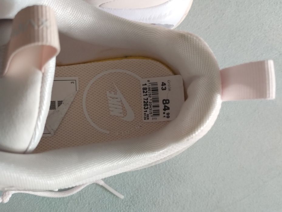 Sprzedam buty Nike nowe 43