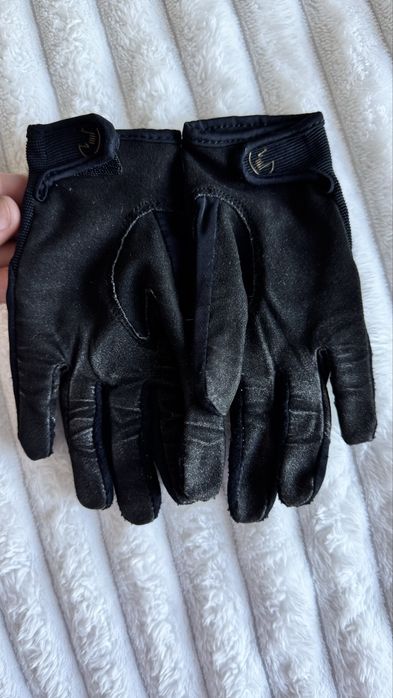 Перчатки для конного спорта