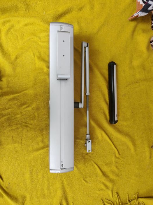 Автоматичний доводчик дверей  Dorma ed 200