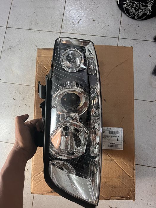 Farol frente - Audi