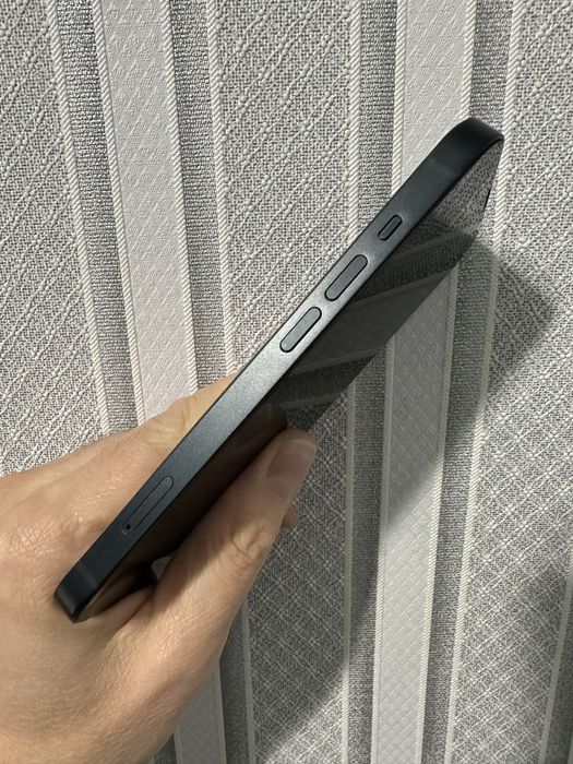 Apple iPhone 14 128 gb. Неверлок, акб 100%