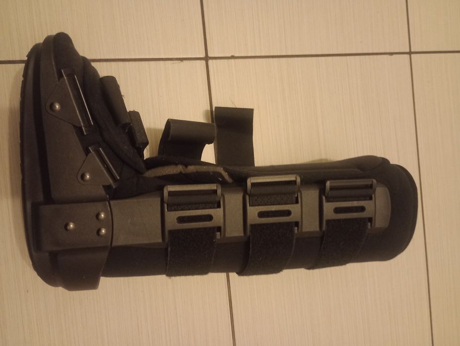 Orteza But ortopedyczny unieruchamiający EMO S