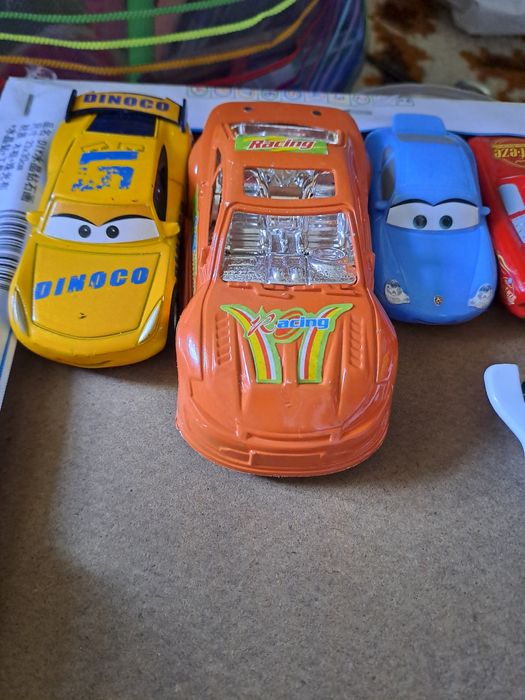 Машинки іграшкові дитячі.