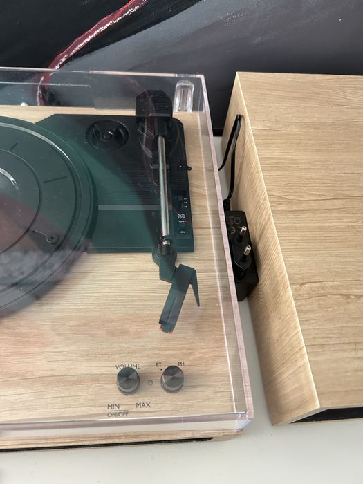 Leitor vinis gira discos wiibo com sistema de som colunas e bluetooth