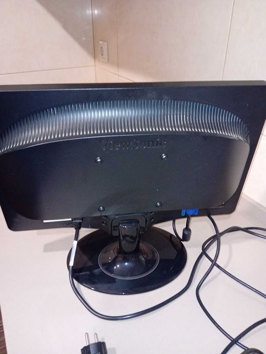 Monitor viewsonic 19" VGA64584769125890122