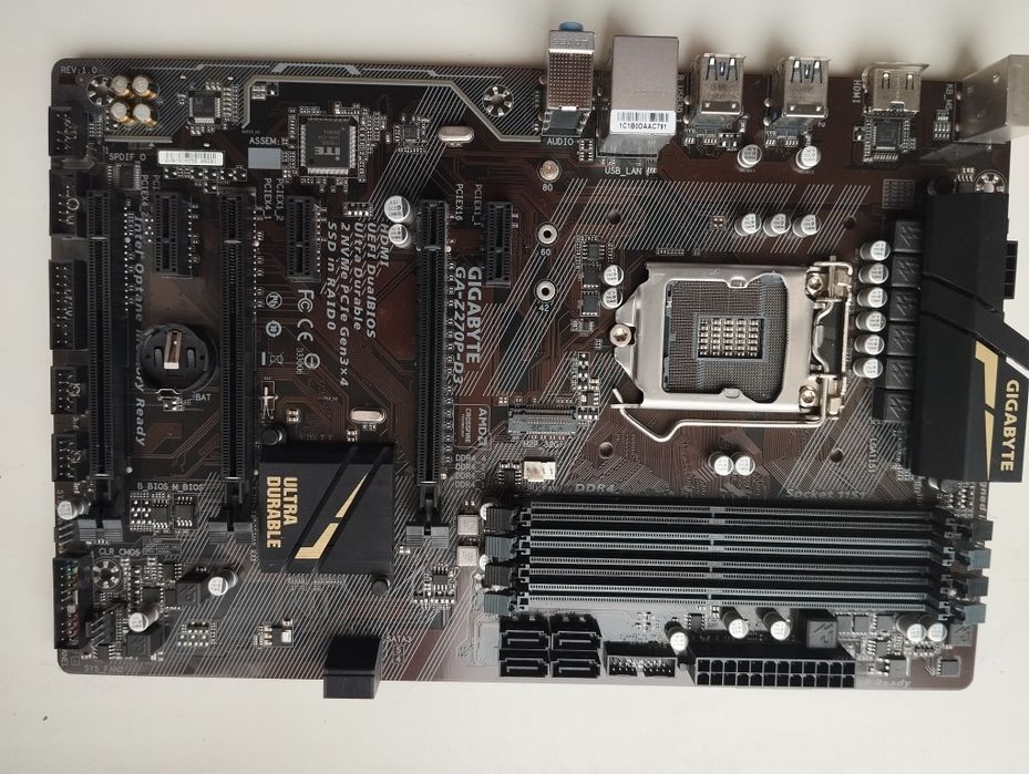 Материнская плата.