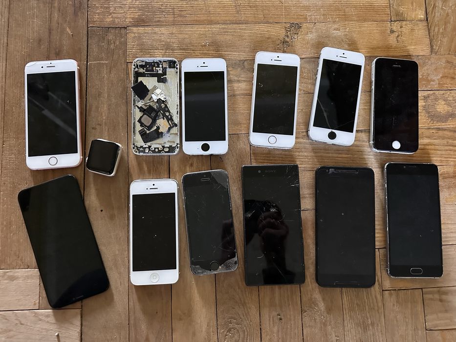 Лот телефонів iphone 5s,6s,sony xperia,nexus,apple watch