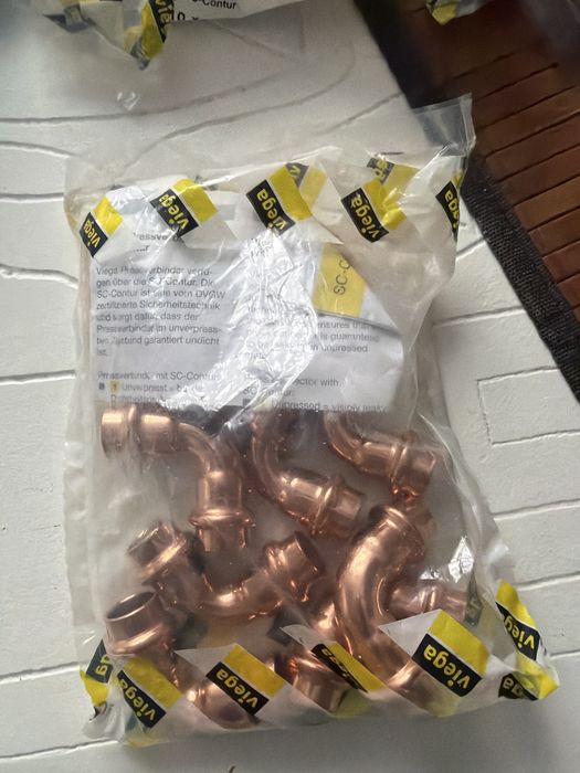 Kształtki viega -nowe 15 paczek po 10 szt.