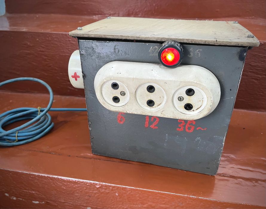 Понижающий трансформатор УСМ 0,4УЗ 220В на 5-6/12/36В переменного тока