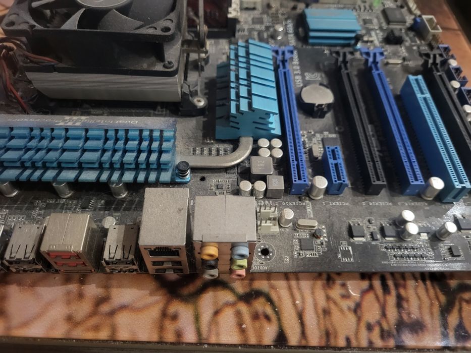 Материнська плата Asus m5a99fx pro r2.0