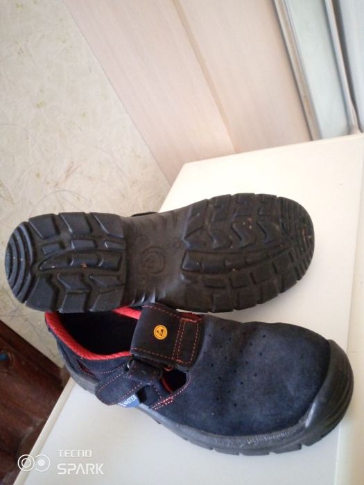 Взуття для роботи