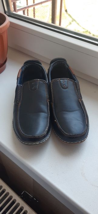 Мешта, туфлі, мокасини