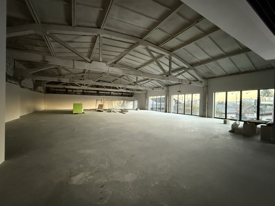 Коломия ТЦ «PILOT» здає в оренду приміщення по вул Карпатська 20а