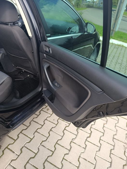 Продам дизельний гольф 6 на автоматі