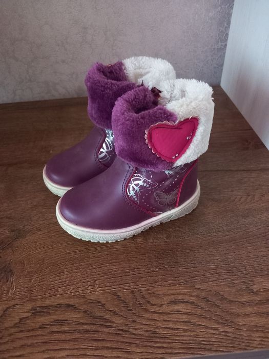 Зимові чобітки, черевички, сапожки,дутики для дівчинки