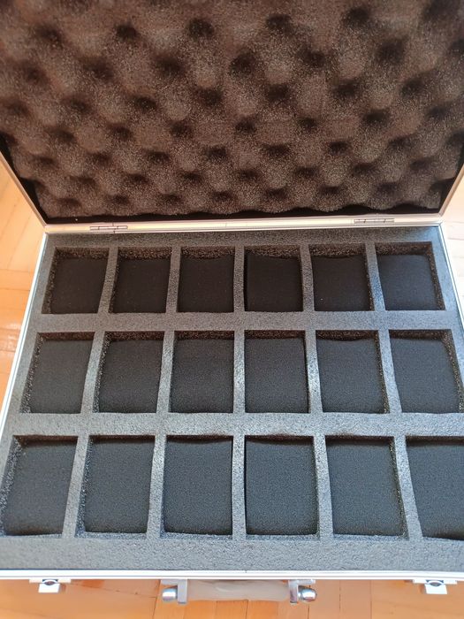 Pudełko walizka szkatułka na 18 zegarków