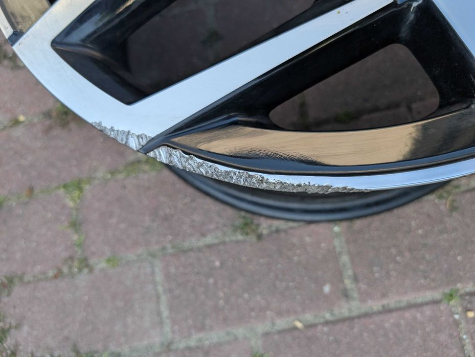 1x Felga 18 VW GOLF 8 VII 5H0 60i025G 7.5J ET51 5x112 PROSTA 1sz