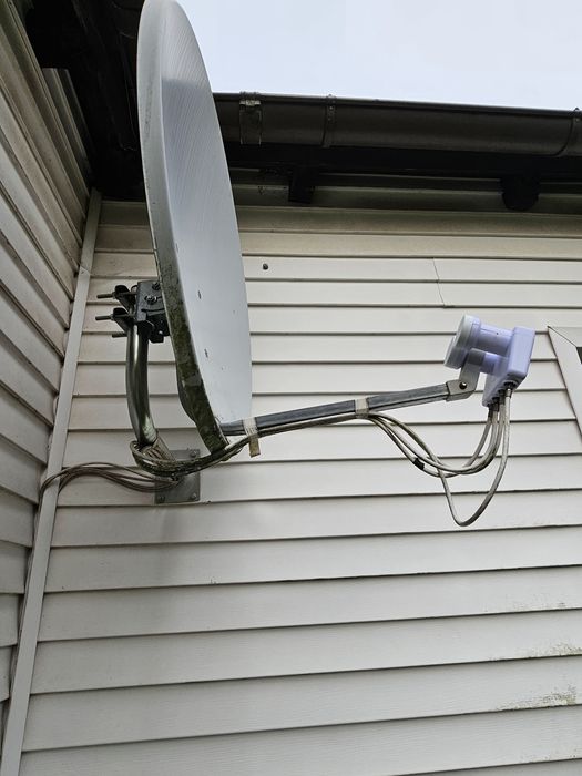 Ustawianie i montaż anten satelitarnych.