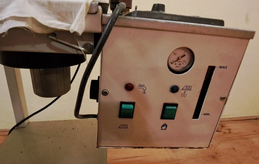 Stół prasowalniczy Comel deska do prasowania