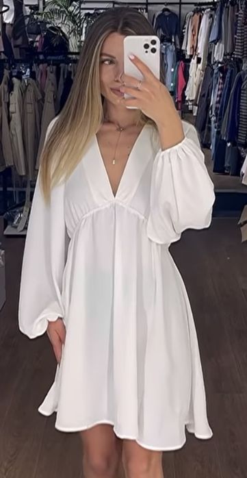 Сукня міні з відкритою спиною молочна