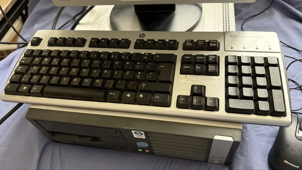 Computador Desktop Fujitsu Siemens