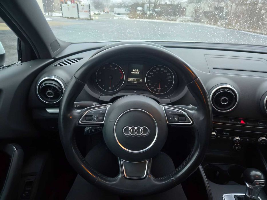 Audi A3      2015