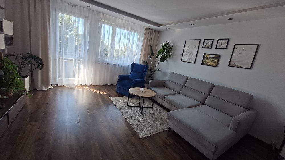 Przestronne mieszkanie 76,80m2/ 3 pokoje/ kuchnia z jadalnią/ duży balkon/ Aleja 600-lecia/