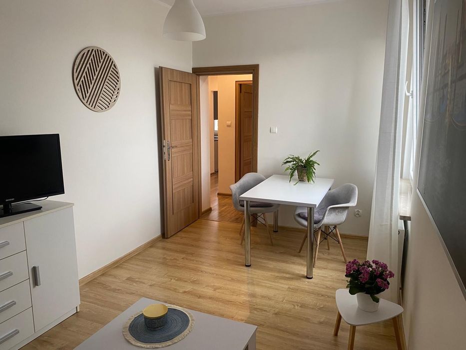 Na sprzedaż 2-pokojowe mieszkanie w Gdyni Grabówku - 45m2, 200m od PKP