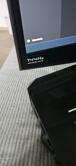 HP Pavilion Gaming Laptop 17 GTX1660 Ti Max-q + i7-9750H