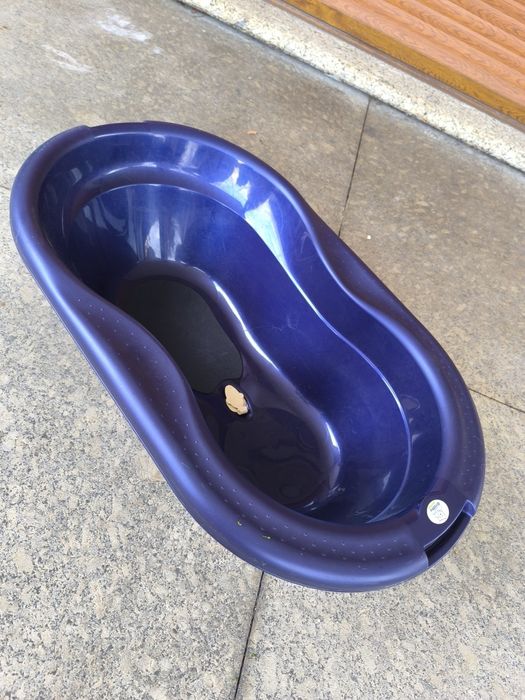 Banheira de bebe com antiderrapante