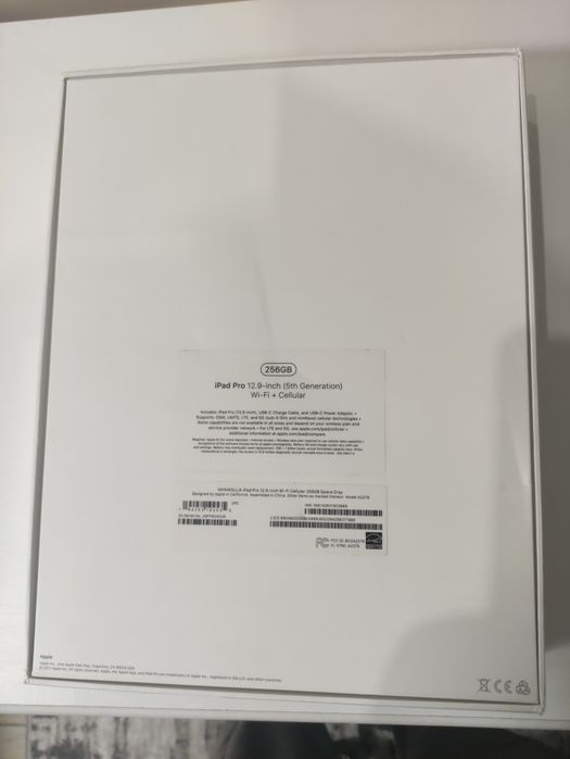 Ipad pro 12.9 5gen 256   Идеальное состояние. Планшет+чехол+кабель.