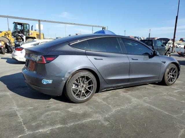 Електромобіль Tesla Model 3 Long Range 2022 року з США