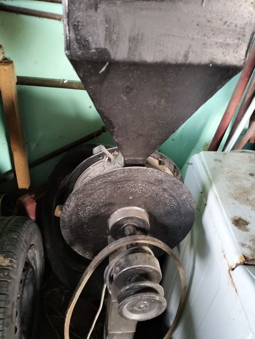 Продам дертемолку