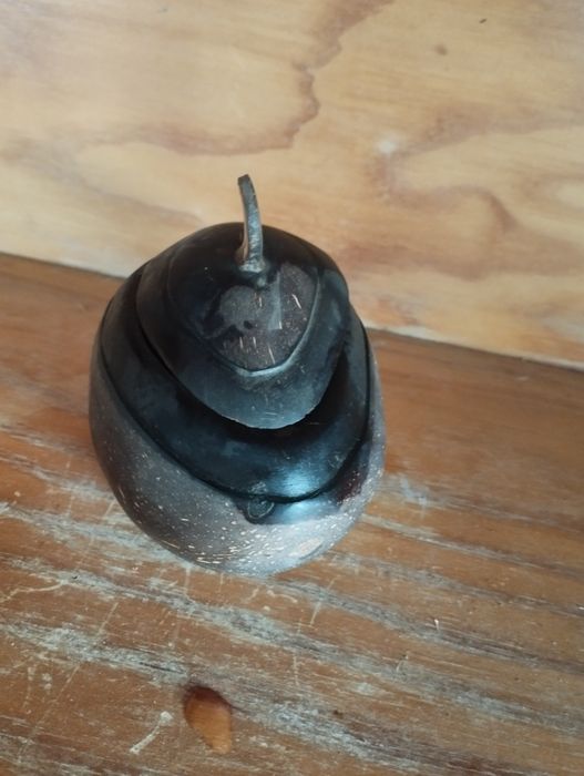 Caixa Antiga - Côco Esculpido