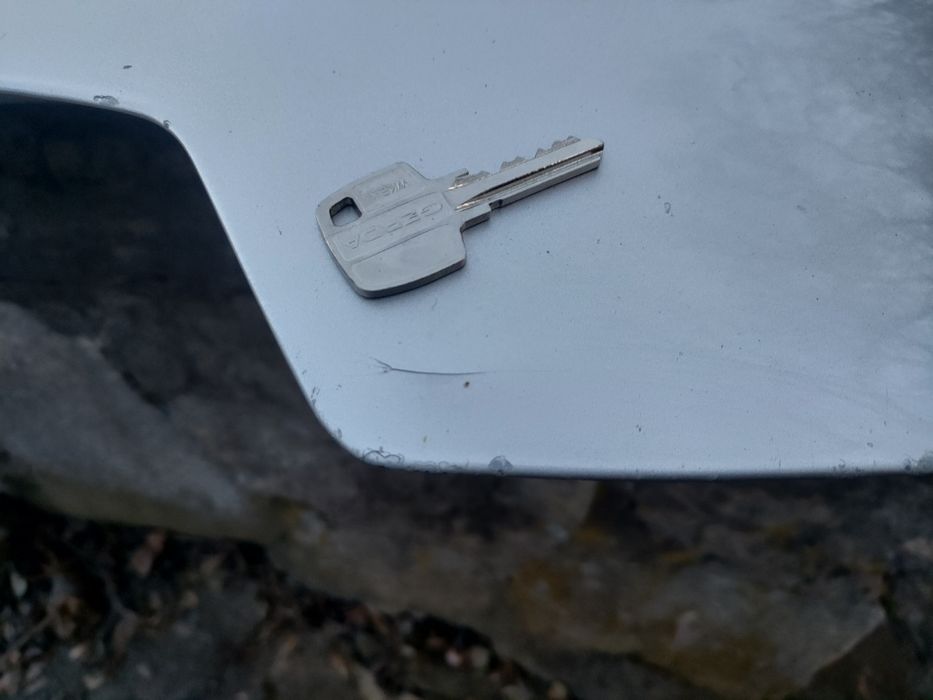 Tanio Renault Clio IV 12-19 maska, pokrywa silnika oryginalna.