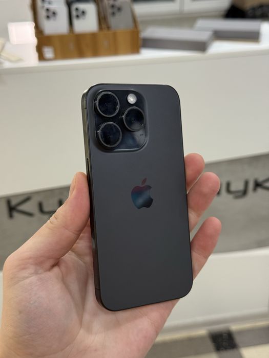 Гарний iPhone 15 Pro 128gb Black Titanium