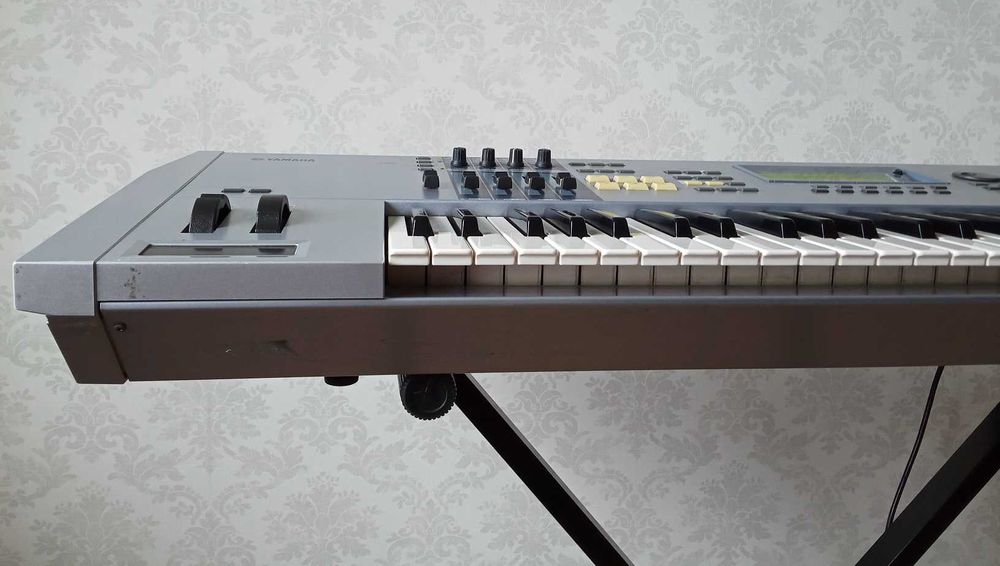 YAMAHA MOTIF ES7　ジャンク Dla Ciebie wszystko - yamaha motif es7 - w kategorii Instrumenty