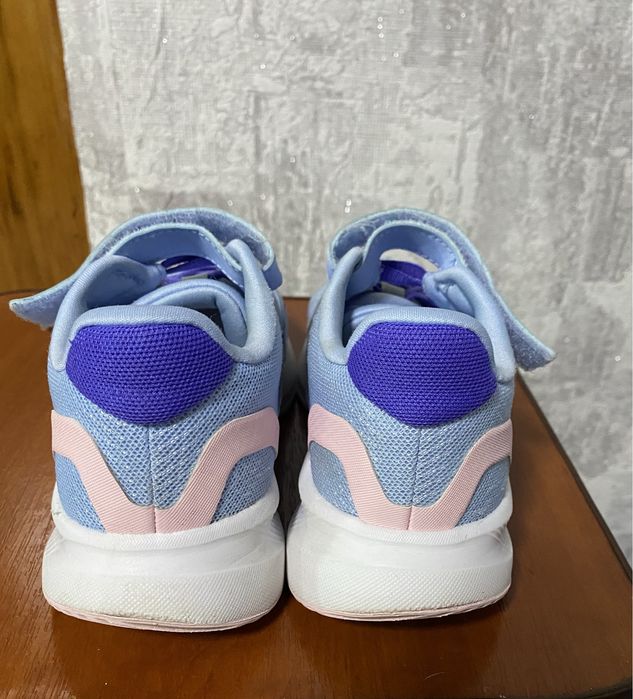 Кросівки    Adidas