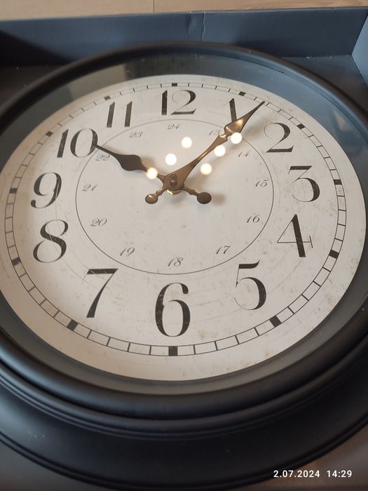 Nowy czarny zegar ścienny 40 cm