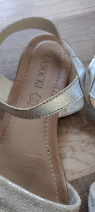 Sandałki Lasocki 39