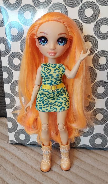 Лялька Rainbow High Рейнбоу Хай Поппі Роуан Winter Break Poppy Rowan Orange Fashion Doll