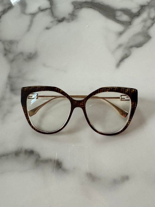 FENDI.    Baguette    okulary przeciwsłoneczne