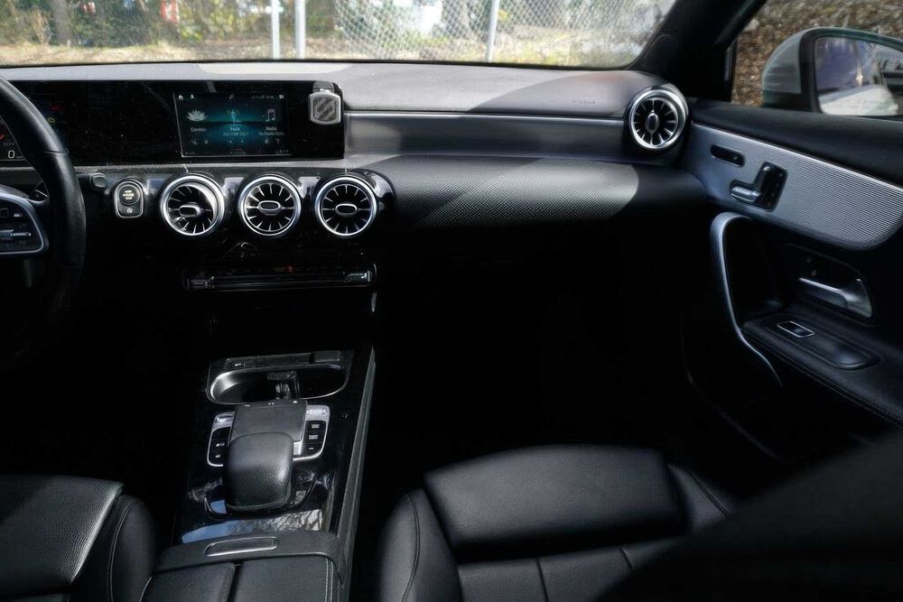 Mercedes-Benz A-class      2021
