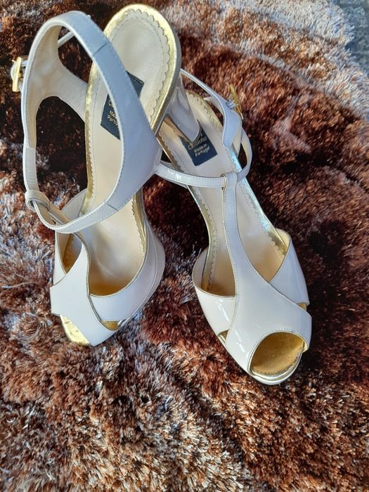 Sandálias marca Cavalinho