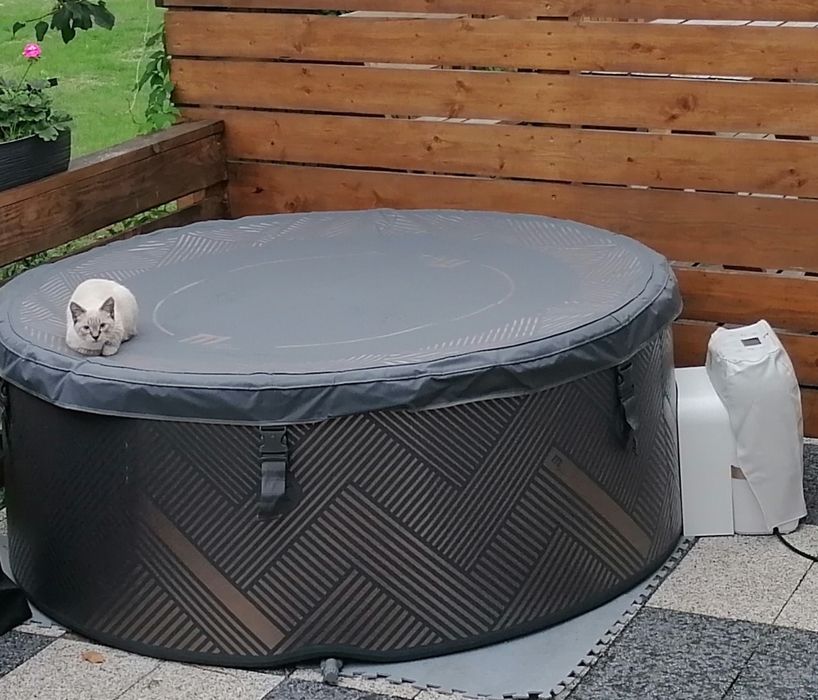 Sprzedam JACUZZI dmuchane