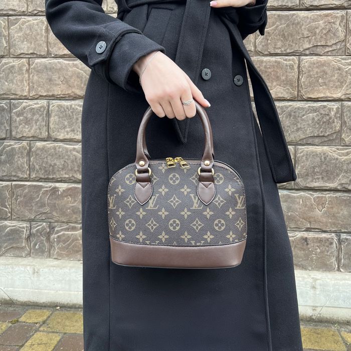 Жіноча сумка Louis Vuitton / стильна та містка Луі Вітон