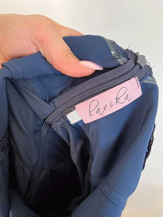 Granatowa sukienka koronka wesele ślub