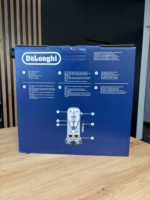 Ekspres ciśnieniowy DeLonghi Dedica EC 685.W - biały - nowy